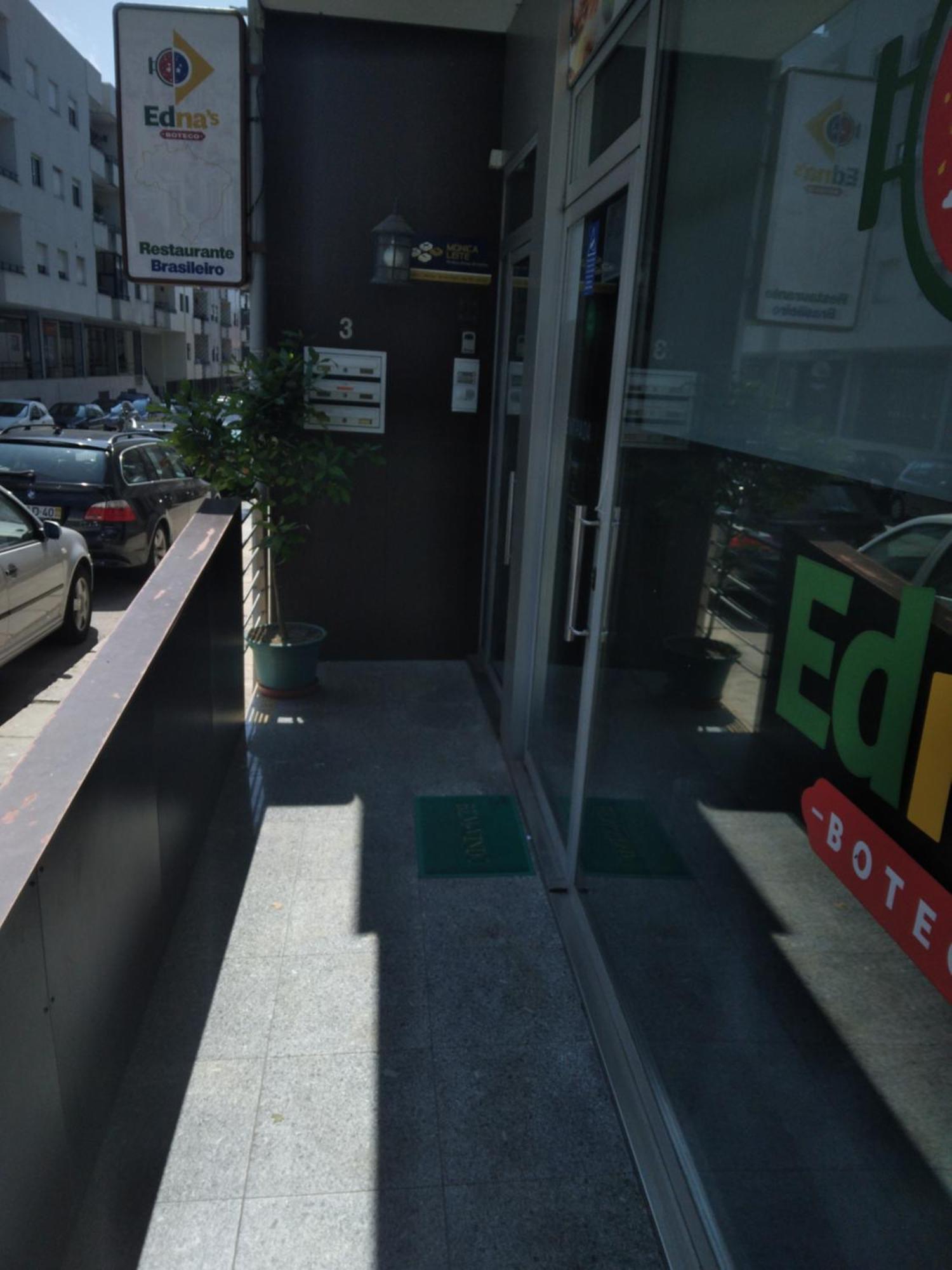Apart 2 Alojamento Para Turismo E Negocios Braga Luaran gambar